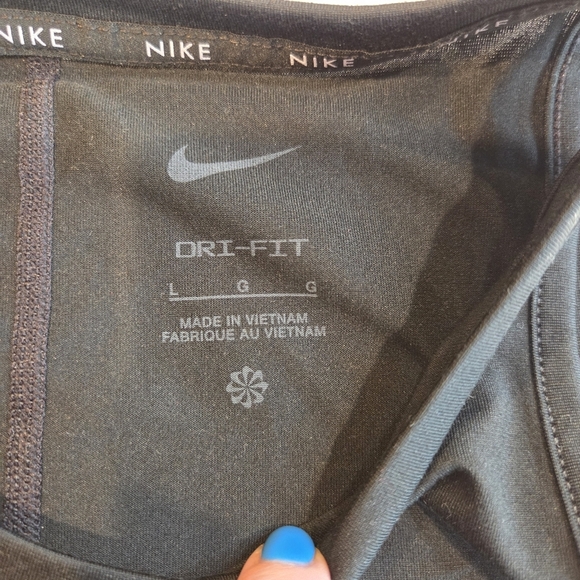 Nike Dri-FIT Kids' Black Training Tank Top Layered Swoosh Logo, Size Large New - Picture 3 of 9